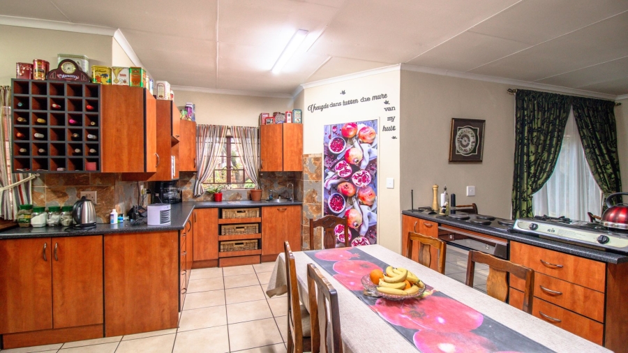 4 Bedroom Property for Sale in Olifantsnek North West